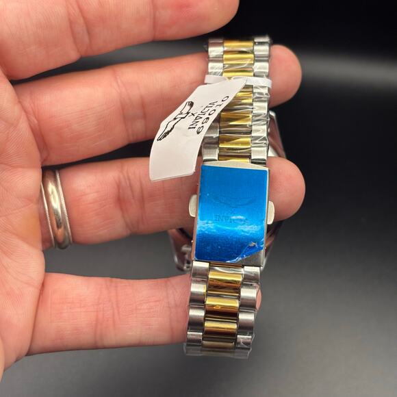 Invicta 69010 Mens Two-Tone Stainless Steel Watch Silver Dial NIBWT - Picture 11 of 17